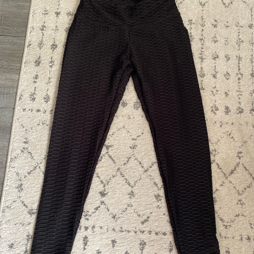 Black Textured Leggings